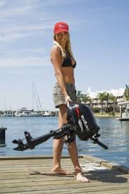 Suzuki 2.5hp 4 stroke, outboard engine.
