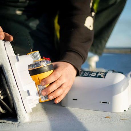 Ocean Signal safeSEA EPIRB 3 Pro (Cat 1)